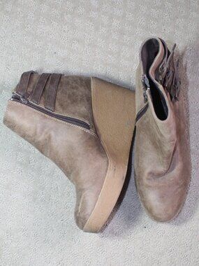 Bongo Paulina Size 10 Brown Platform Wedge Heel Round Toe Booties
